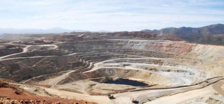 Esperan arreglar conflicto minero en Cananea