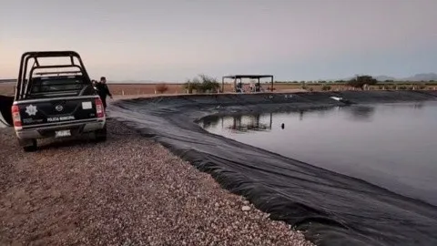 Se ahoga jornalero agrícola al nadar en estanque de campo en Guaymas