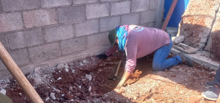 Colectivo de buscadoras encuentran un cadáver en el patio de una vivienda