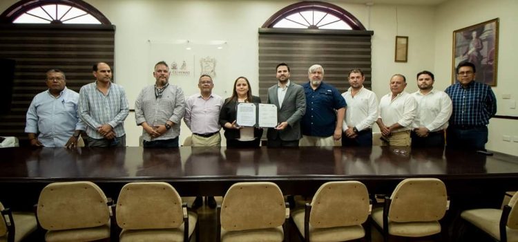 Firma ayuntamiento convenio con CMIC