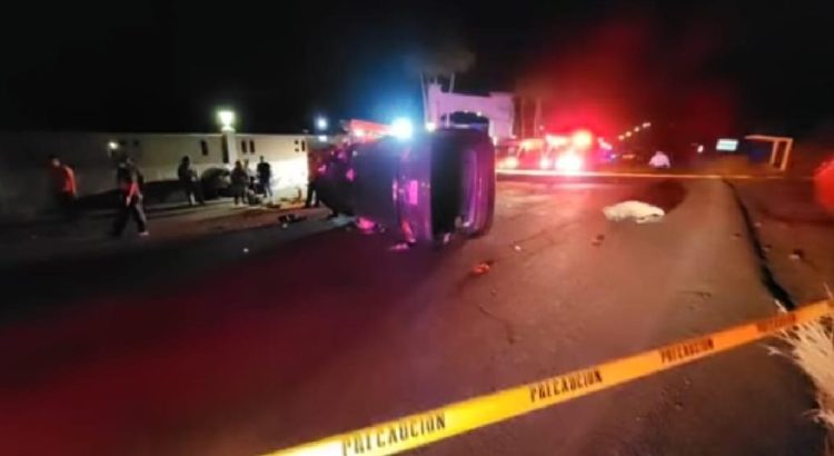 Hombre perdió la vida prensado en accidente carretero en Guaymas