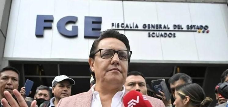 Solicitan al FBI investigar asesinato de Fernando Villavicencio Solicitan al FBI investigar asesinato de Fernando Villavicencio