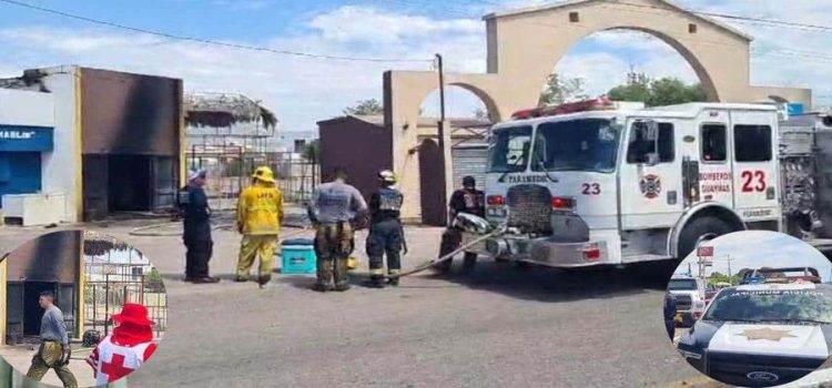 Bomberos sofocan fuerte incendio en local abandonado de Guaymas
