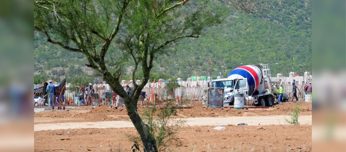 Constructores en Sonora detienen proyectos de vivienda media por incertidumbre económica