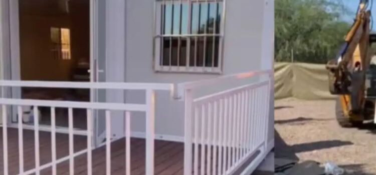 Joven compró su casa en línea y la armó ella misma Joven compró su casa en línea y la armó ella misma